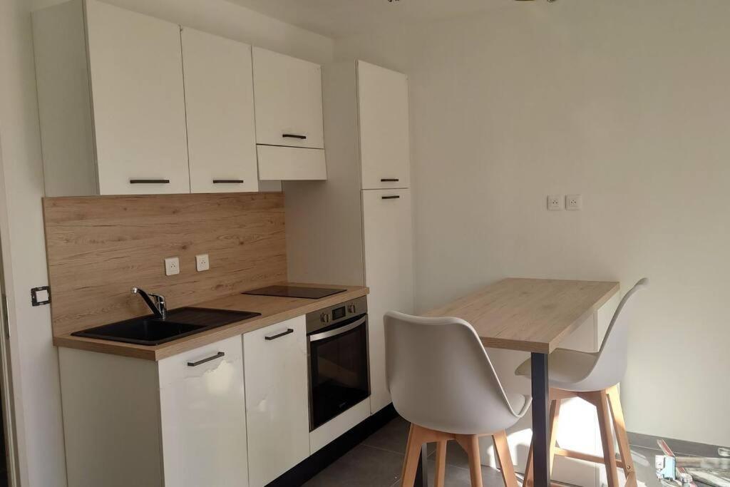 Appartement De La Tour Connaux Екстер'єр фото